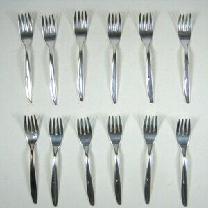 Concept Pattern 1957 Set 12 Supreme Silver Plate Cocktail Forks Vintage Flatware